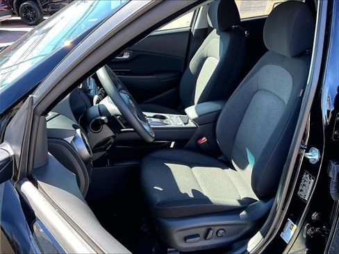Used 2023 Hyundai Kona SE image 10