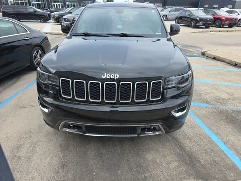 Used 2018 Jeep Grand Cherokee Limited AWD/4WD image 2