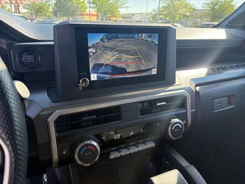 Certified 2024 Toyota Tacoma SR5 AWD/4WD image 21