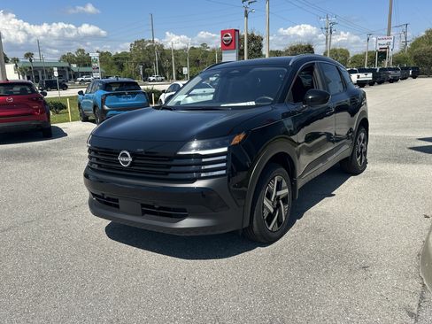 New 2026 Nissan Kicks SV FWD image 2