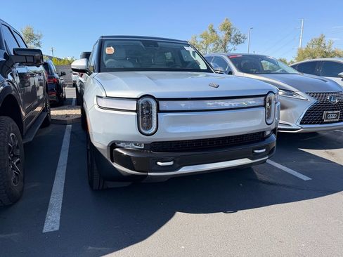 Used 2024 Rivian R1S Adventure AWD/4WD image 1