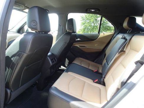 Used 2024 Chevrolet Equinox Premier FWD image 16