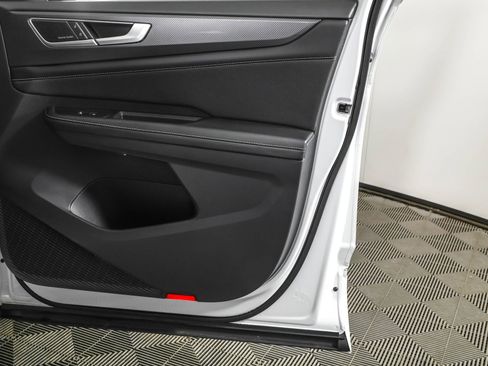 Used 2024 Volkswagen Atlas Cross Sport SEL Premium R-Line image 51