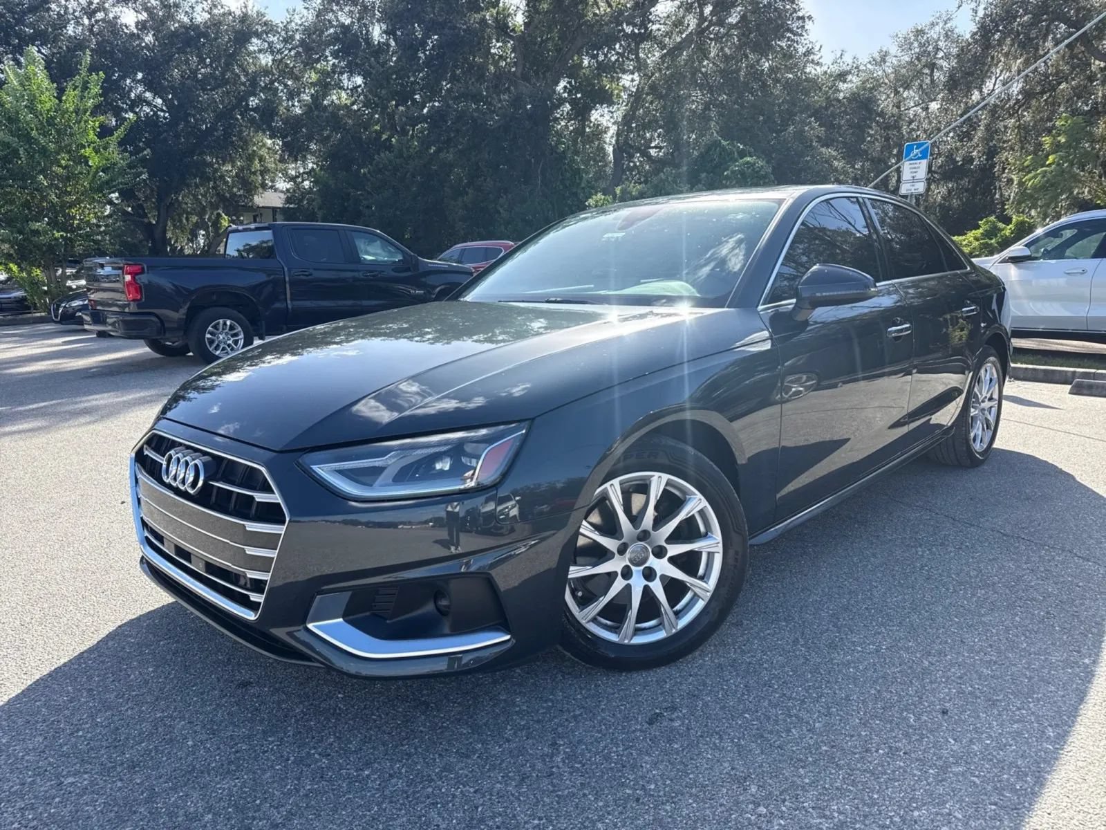 Used 2020 Audi A4 2.0T Premium w/ Convenience Package FWD image 3