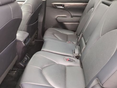 Used 2021 Toyota Highlander Limited AWD/4WD image 20