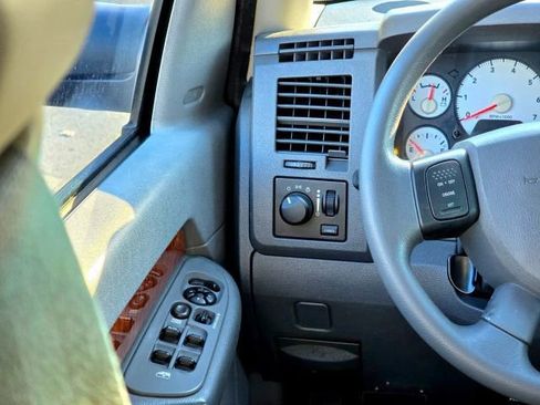 Used 2006 Dodge Ram 1500 Truck SLT image 16