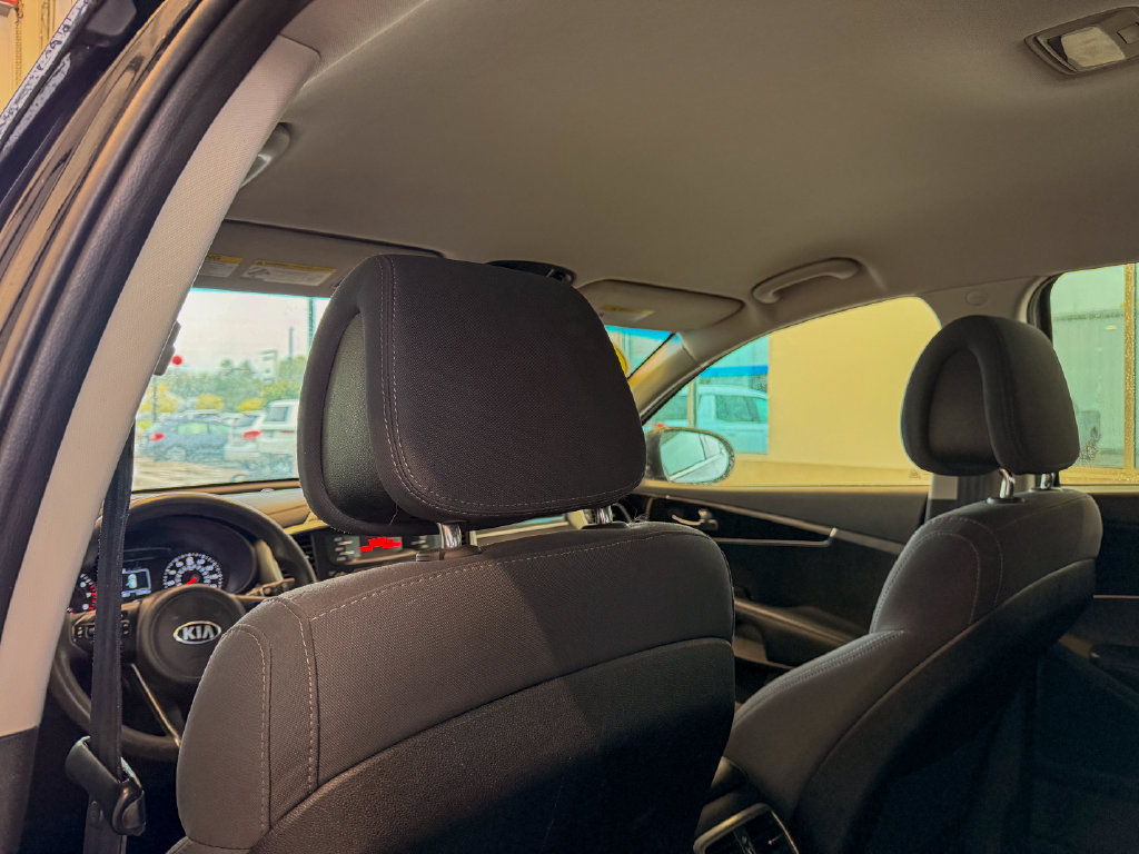 Used 2016 Kia Sorento L FWD image 16