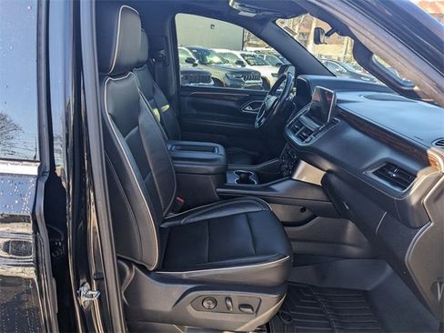 Used 2021 Chevrolet Suburban Premier w/ Premium Package image 35