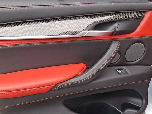 Used 2018 BMW X5 M image 16