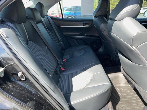 Used 2019 Toyota Camry SE image 25