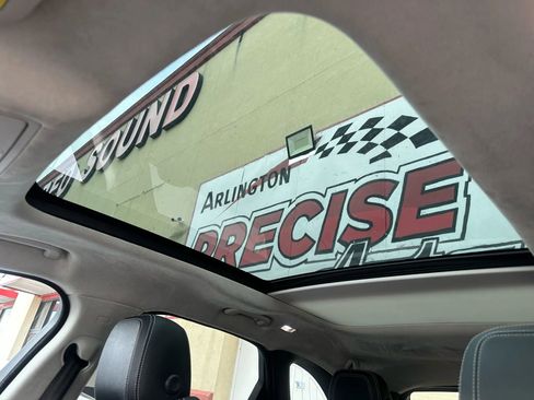 Used 2017 Jaguar F-PACE R-Sport image 49