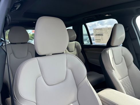 New 2026 Volvo XC90 B6 Plus w/ Protection Package Premier image 9