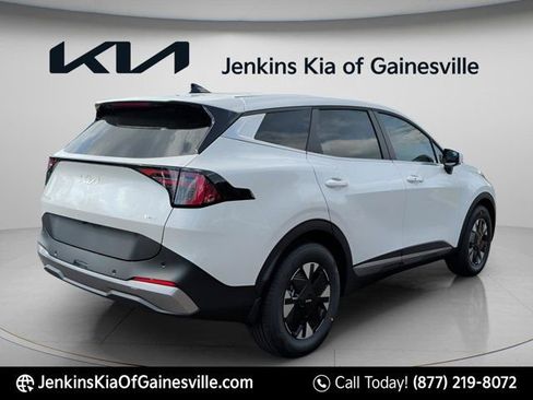 New 2026 Kia Sportage LX FWD image 3