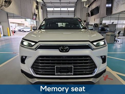 Used 2024 Toyota Grand Highlander AWD Hybrid image 7