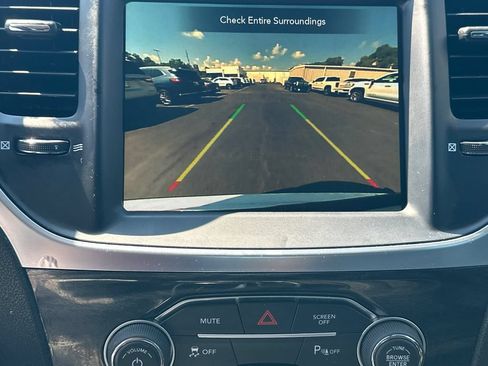 Used 2022 Chrysler 300 Touring L RWD image 30
