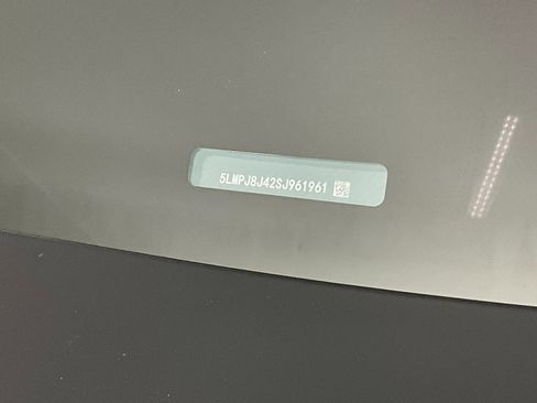 Used 2025 Lincoln Nautilus Premier image 30