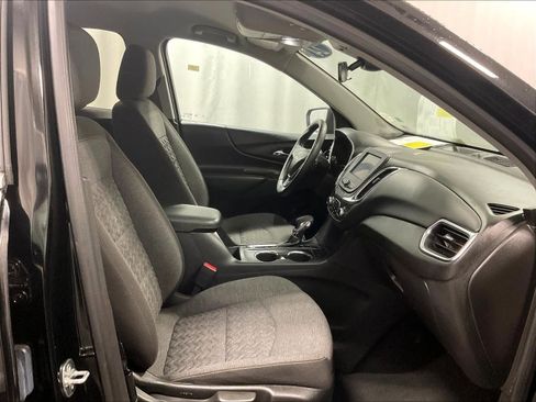 Used 2024 Chevrolet Equinox LT image 11