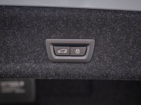 New 2026 BMW 330i xDrive Sedan w/ M Sport Package image 30