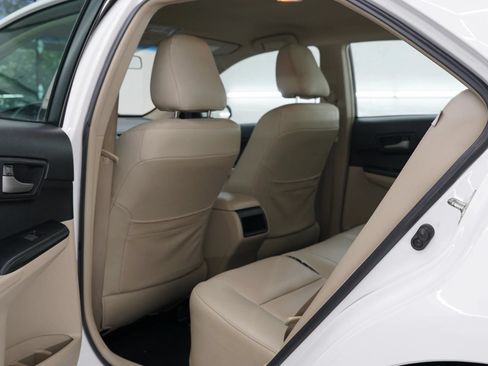 Used 2013 Toyota Camry LE FWD image 28