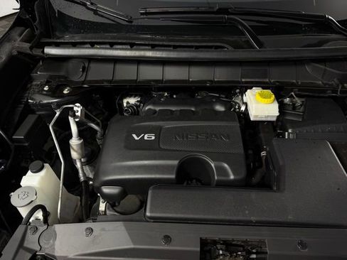 Used 2023 Nissan Pathfinder SL AWD/4WD image 14