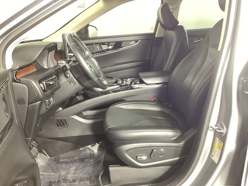 Used 2022 Lincoln Nautilus Reserve image 17