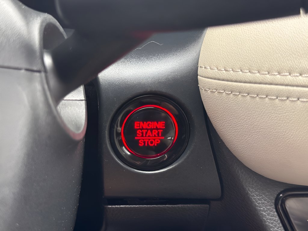 Used 2025 Honda HR-V LX image 19