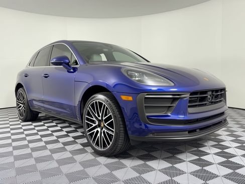 Certified 2024 Porsche Macan AWD/4WD image 7