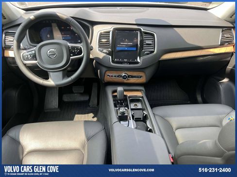 Certified 2025 Volvo XC90 B5 Plus w/ Protection Package Premier image 14