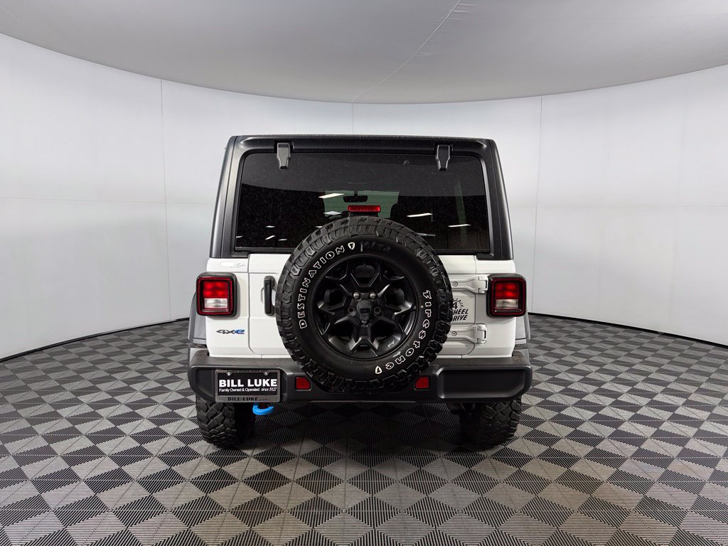 Used 2023 Jeep Wrangler Unlimited w/ 8.4" Radio Group AWD/4WD image 10