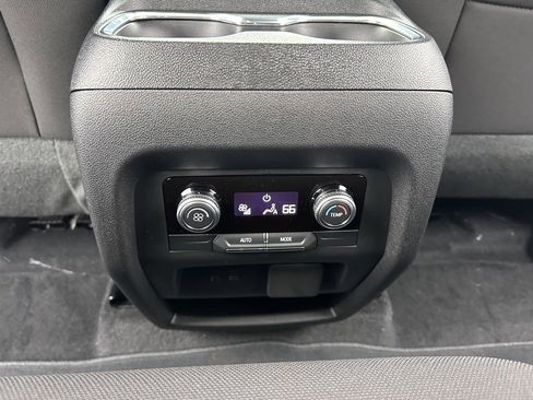 New 2026 GMC Acadia Elevation image 38