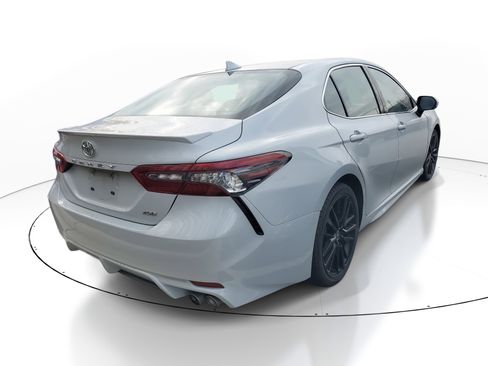 Used 2023 Toyota Camry XSE image 10