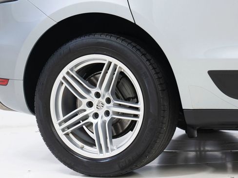 Used 2020 Porsche Macan S image 49