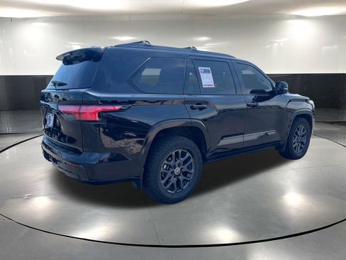 Used 2024 Toyota Sequoia Platinum AWD/4WD image 9