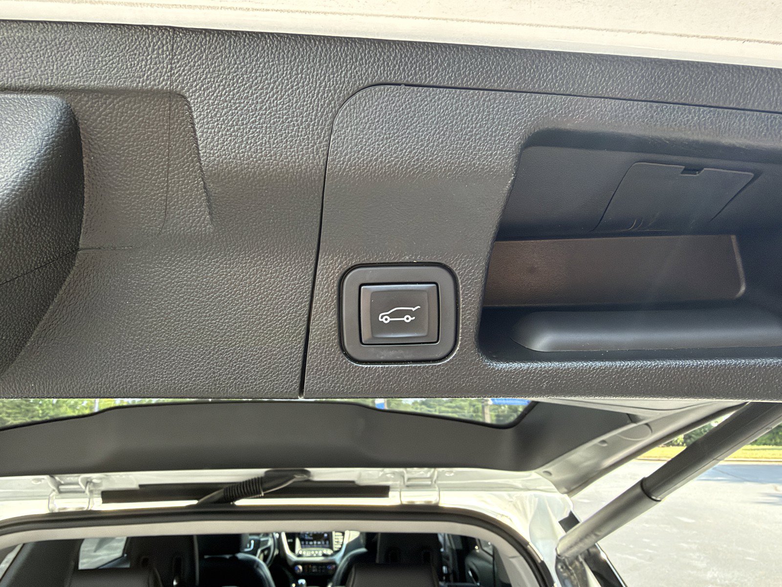 Used 2019 GMC Acadia SLT FWD image 9