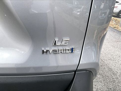 Certified 2024 Toyota RAV4 LE AWD/4WD image 10
