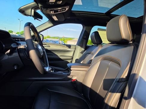 New 2026 Jeep Grand Cherokee L Limited AWD/4WD image 17