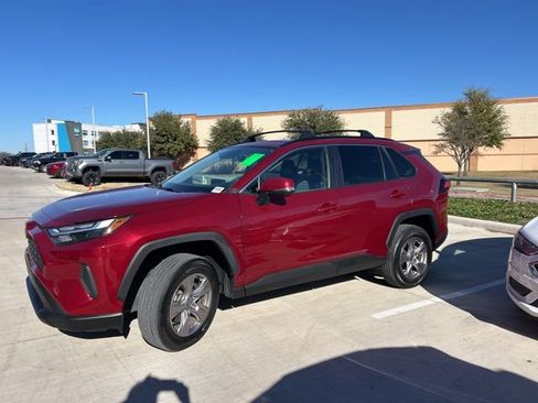 Used 2023 Toyota RAV4 XLE image 6