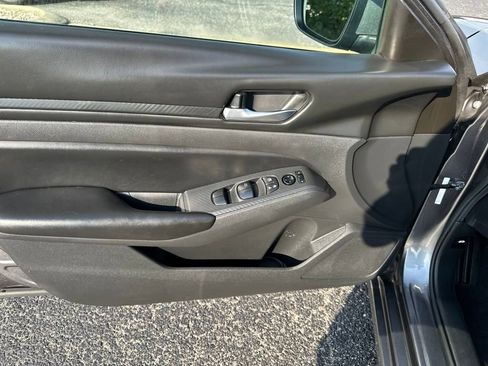 Used 2021 Nissan Altima 2.5 S image 12
