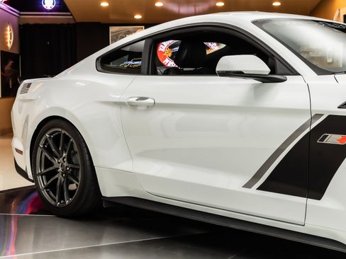 Used 2021 Ford Mustang GT Premium w/ GT Performance Package RWD image 22