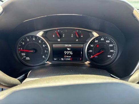 Used 2023 Chevrolet Equinox Premier FWD image 9