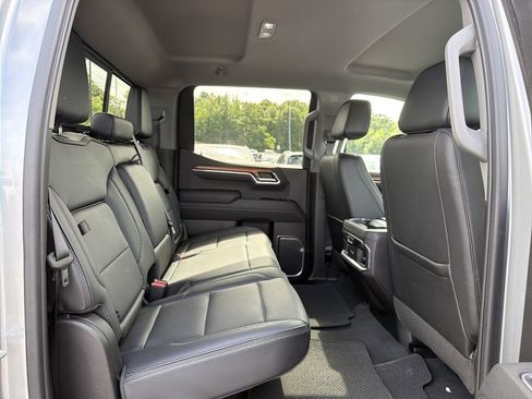 Used 2023 GMC Sierra 1500 Denali w/ Technology Package AWD/4WD image 15
