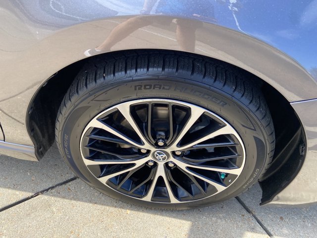 Used 2018 Toyota Camry SE FWD image 32