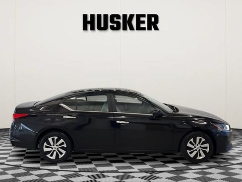 Used 2023 Nissan Altima 2.5 S FWD image 2