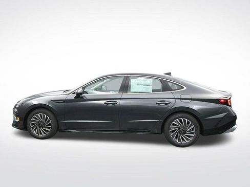 Used 2025 Hyundai Sonata SEL FWD image 4