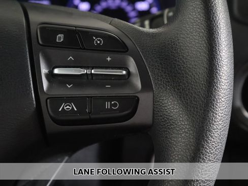 Used 2023 Hyundai Kona SEL AWD/4WD image 3