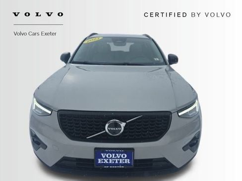 Certified 2023 Volvo XC40 B5 Plus w/ Driver Assist Package image 2