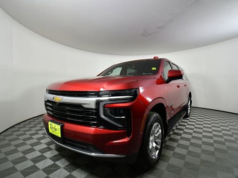 Used 2025 Chevrolet Suburban LS w/ Max Trailering Package AWD/4WD image 6