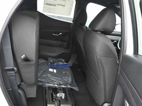 New 2026 Hyundai Santa Cruz SE FWD image 12