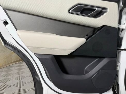 Used 2019 Land Rover Range Rover Velar S image 23