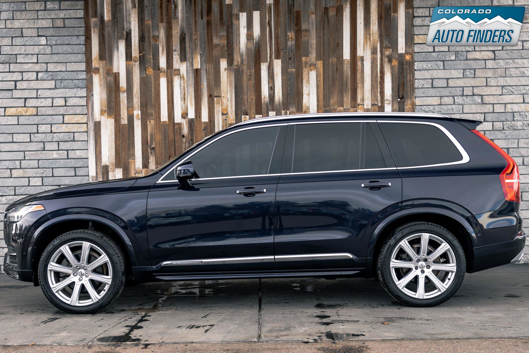 Used 2017 Volvo XC90 T6 Inscription w/ Vision Package AWD/4WD image 2
